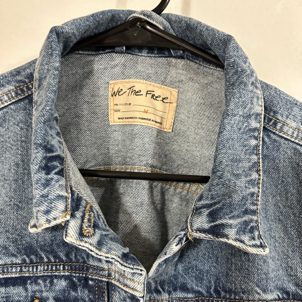 FREE PEOPLE, light indigo denim jean jacket, NWT, size medium - Picture 4 of 10